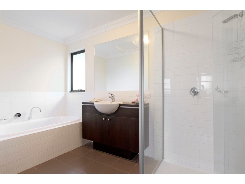 8 Meridian Circuit, Berwick VIC 3806