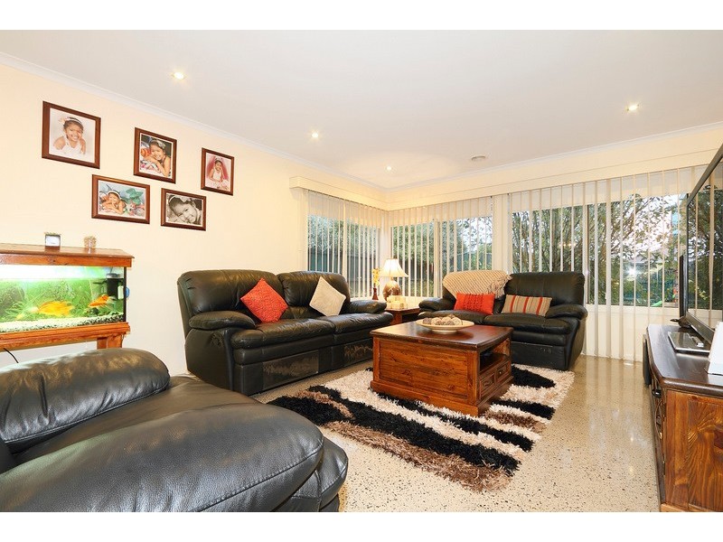 17 Harrington Drive, Narre Warren South VIC 3805