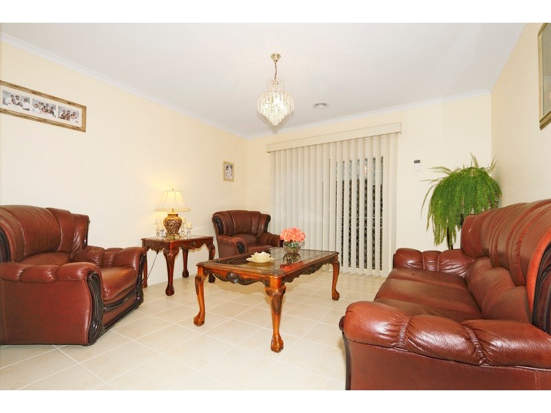 17 Harrington Drive, Narre Warren South VIC 3805