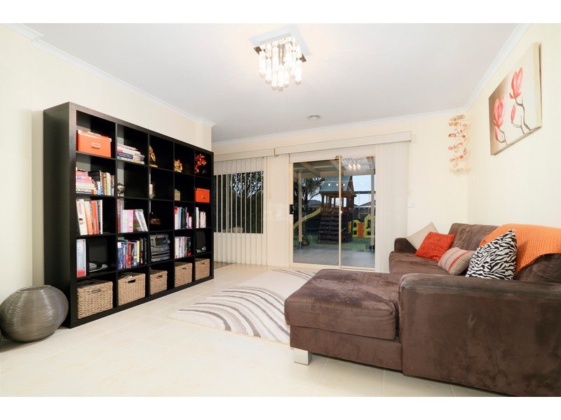 17 Harrington Drive, Narre Warren South VIC 3805