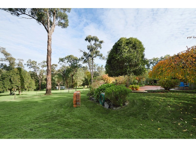 460 Beaconsfield Emerald Road, Guys Hill VIC 3807