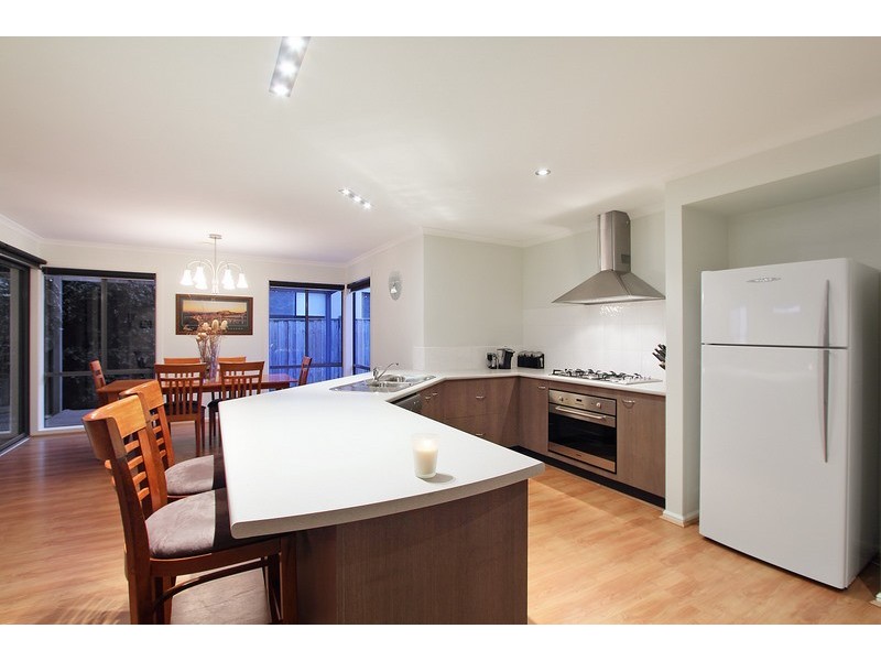 5 Glade Court, Berwick VIC 3806