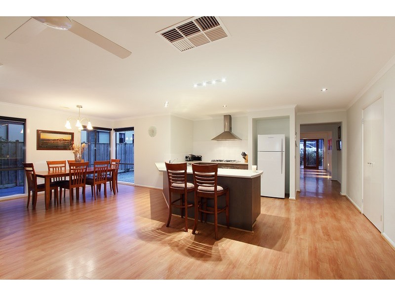 5 Glade Court, Berwick VIC 3806