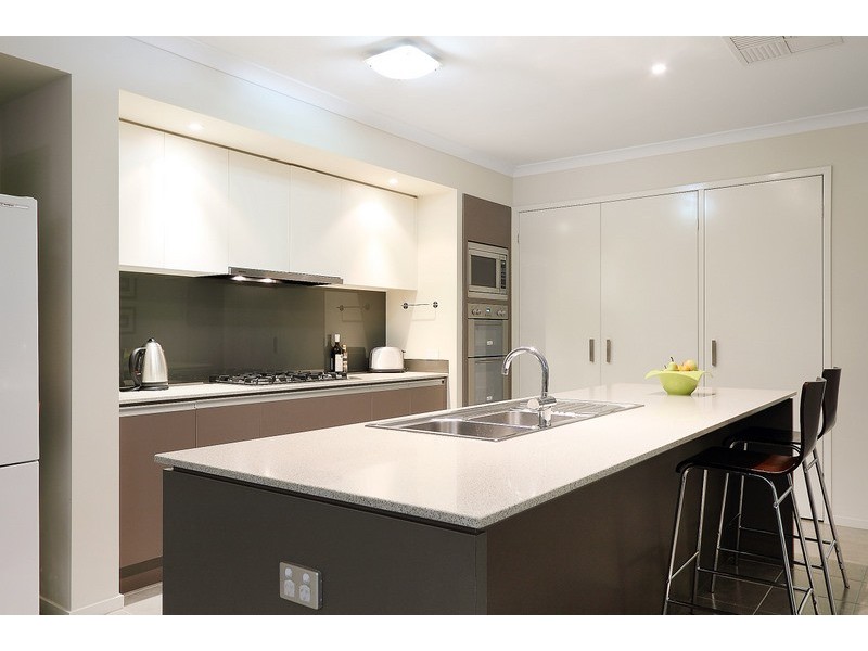 6 Landra Court, Berwick VIC 3806