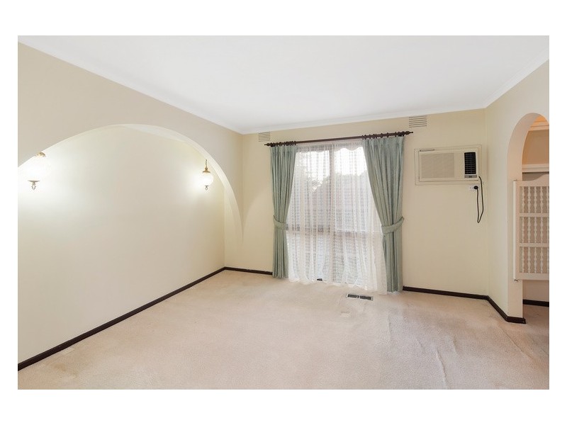 11 Kramer Drive, Berwick VIC 3806