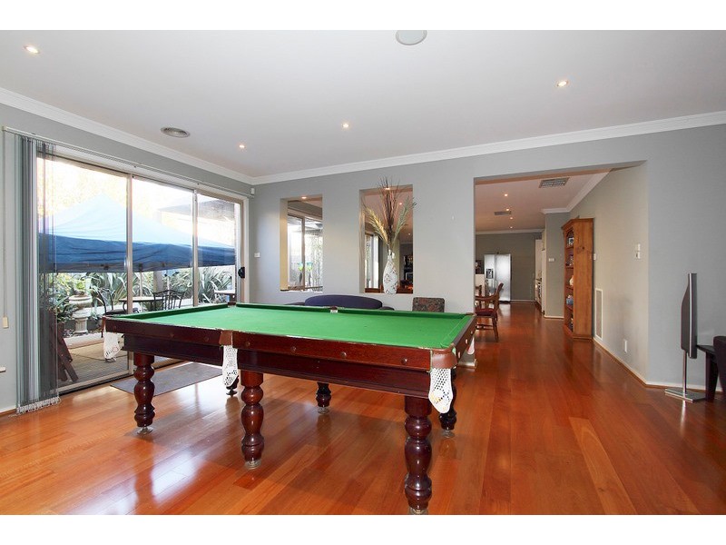 5 Cedarwood Crescent, Berwick VIC 3806