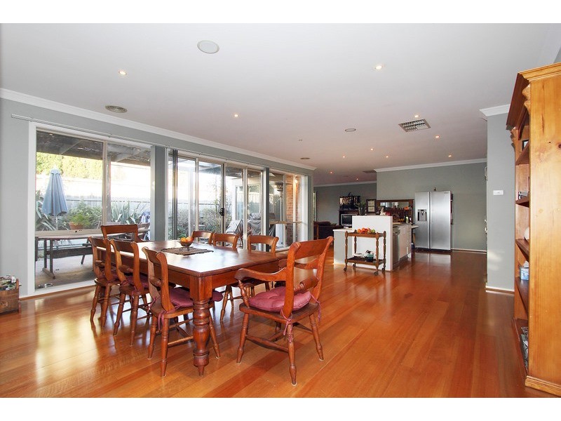 5 Cedarwood Crescent, Berwick VIC 3806