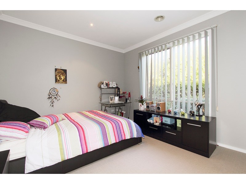 5 Cedarwood Crescent, Berwick VIC 3806