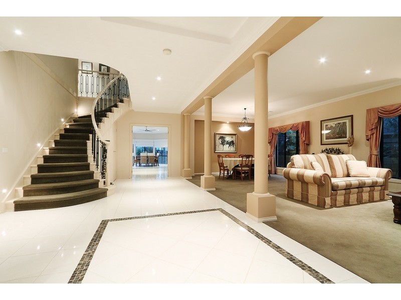 30 Viewgrand Drive, Berwick VIC 3806