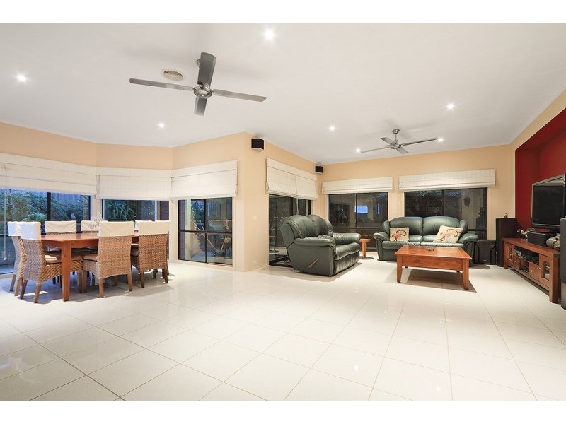30 Viewgrand Drive, Berwick VIC 3806
