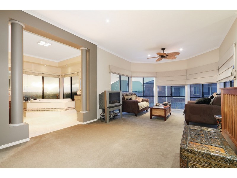 30 Viewgrand Drive, Berwick VIC 3806