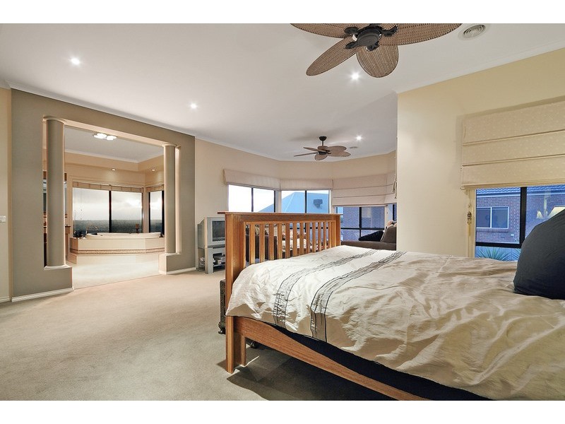 30 Viewgrand Drive, Berwick VIC 3806