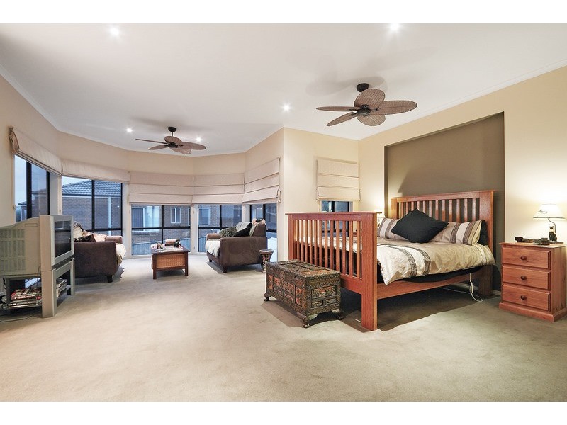 30 Viewgrand Drive, Berwick VIC 3806