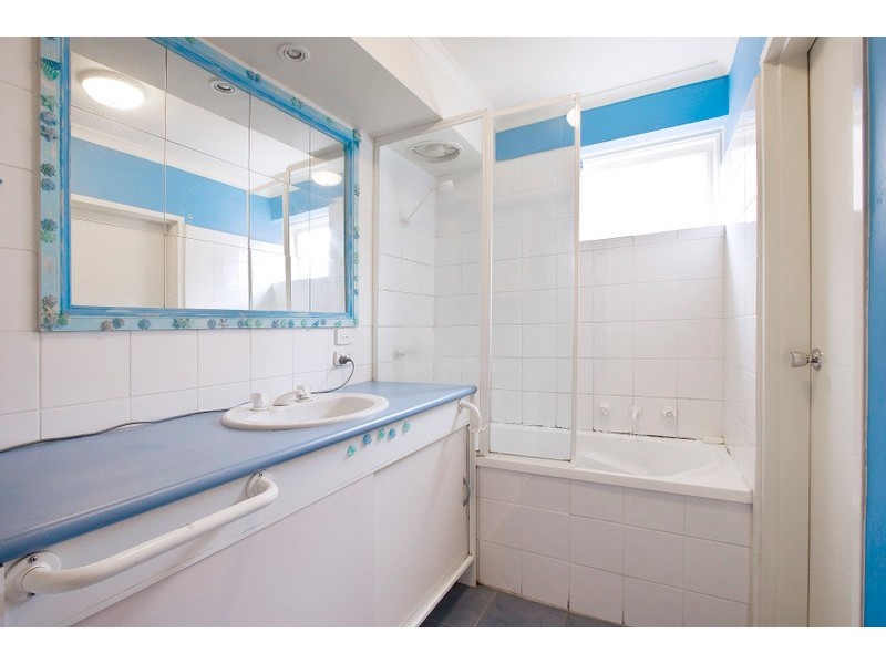 6/12 Stud Road, Dandenong VIC 3175
