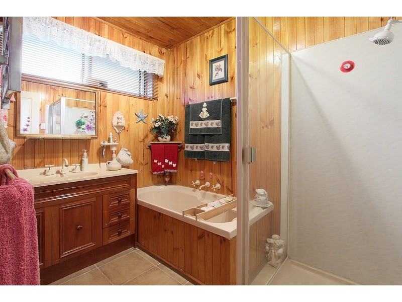 42 Sheoak Street, Doveton VIC 3177