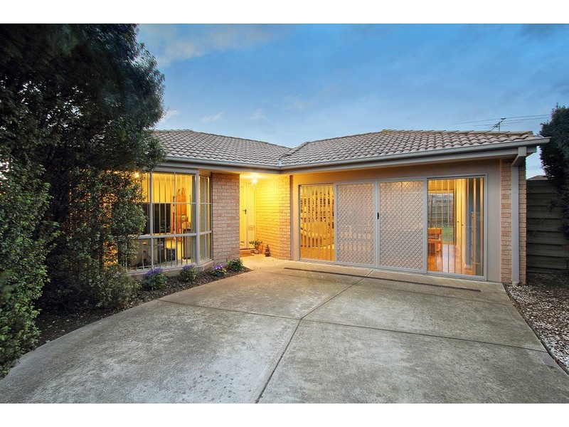 3 Hatten Place, Berwick VIC 3806