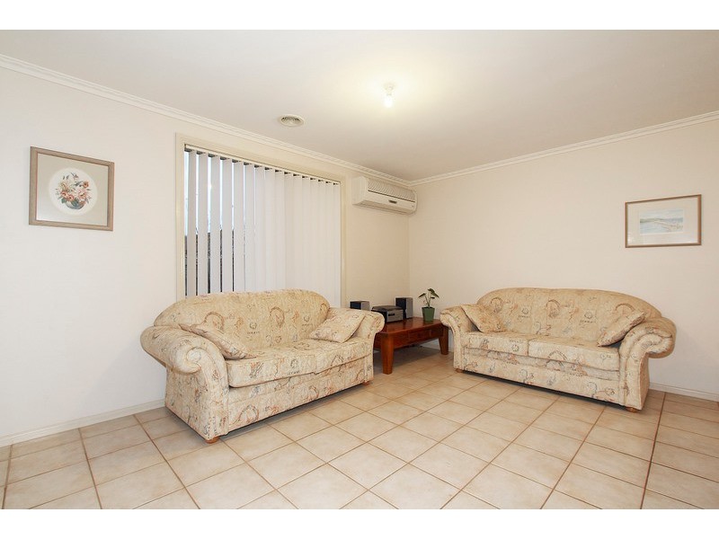 3 Hatten Place, Berwick VIC 3806