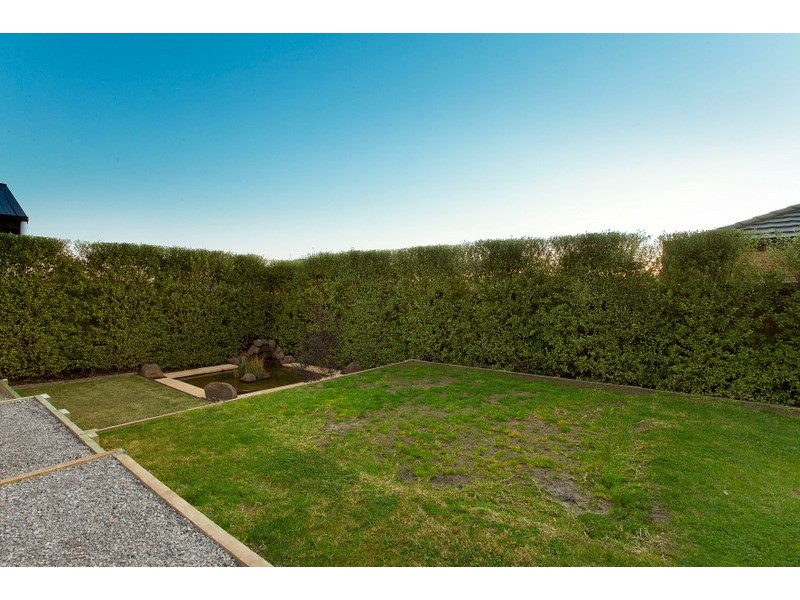 10 Tyrone Avenue, Pakenham VIC 3810