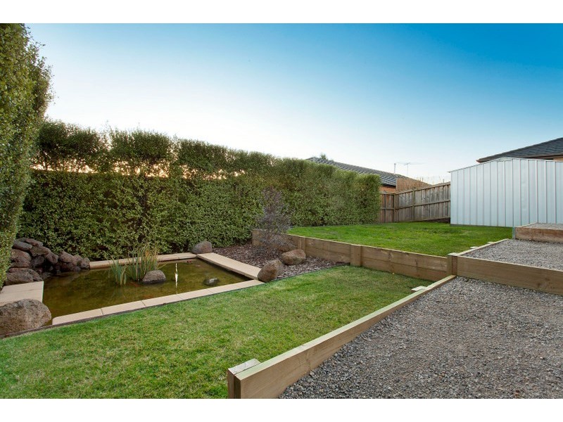 10 Tyrone Avenue, Pakenham VIC 3810