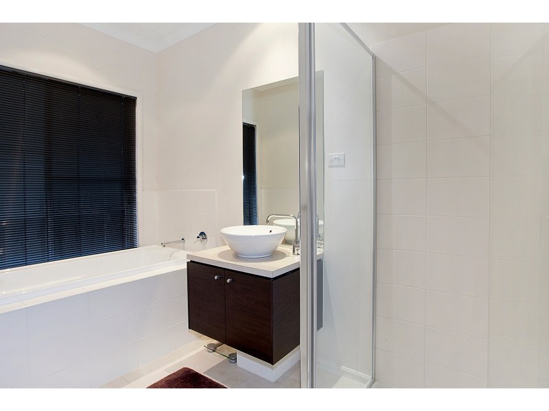 10 Tyrone Avenue, Pakenham VIC 3810