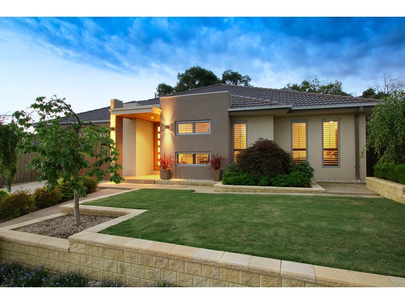 57 Cambridge Drive, Berwick VIC 3806