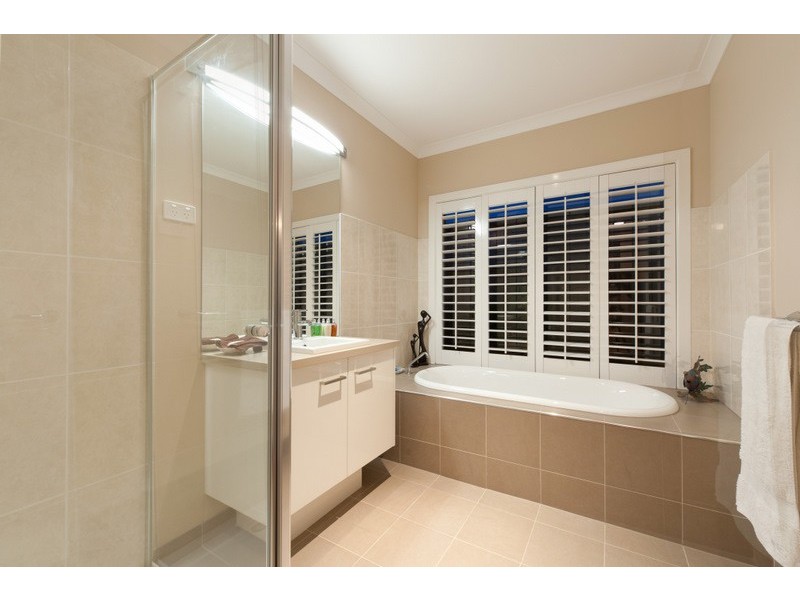 57 Cambridge Drive, Berwick VIC 3806