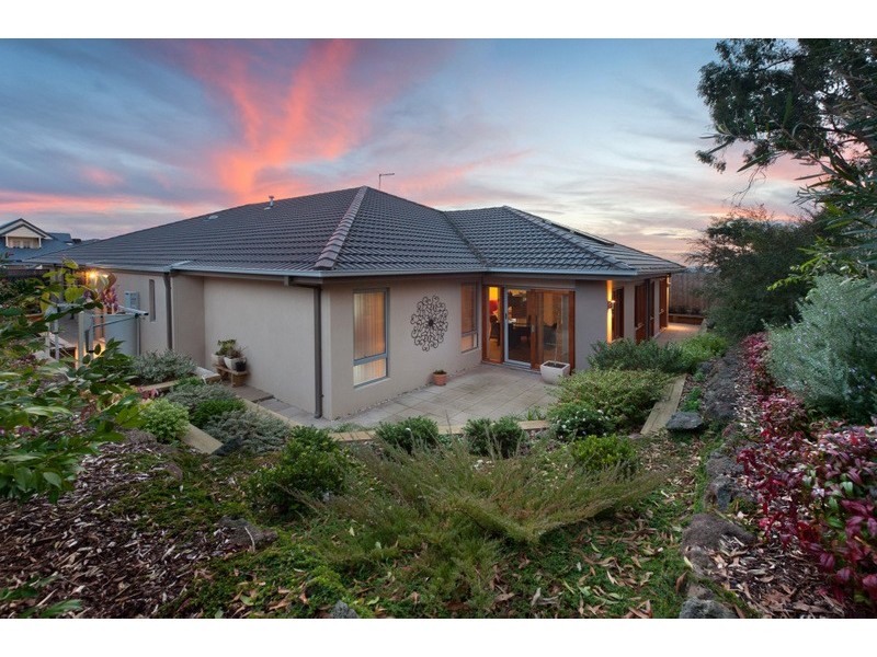 57 Cambridge Drive, Berwick VIC 3806