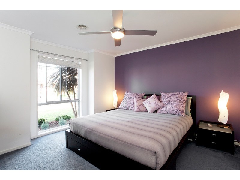 11 Stokes Green, Pakenham VIC 3810