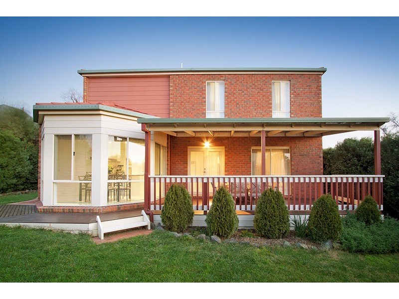 14 St Johns Wood Terrace, Berwick VIC 3806