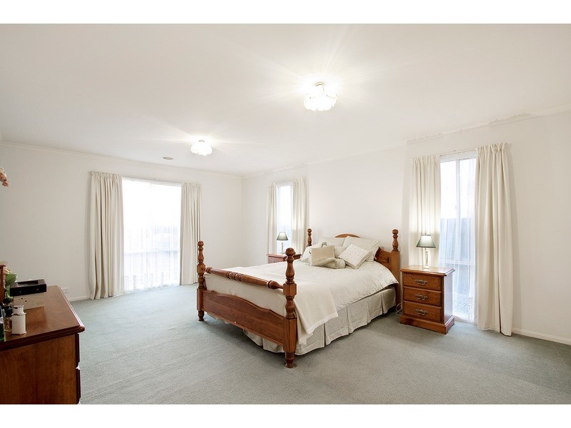 14 St Johns Wood Terrace, Berwick VIC 3806