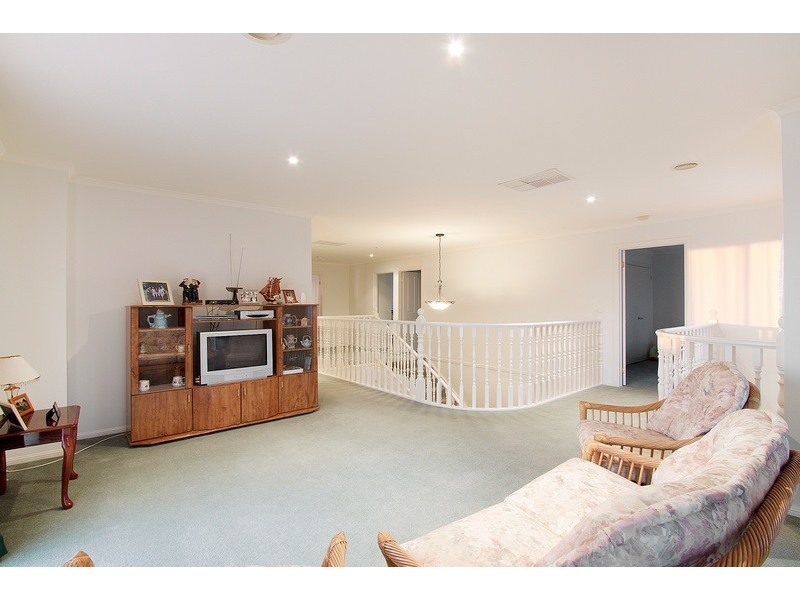 14 St Johns Wood Terrace, Berwick VIC 3806