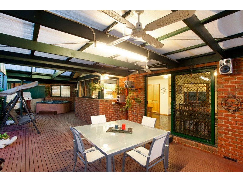 2 Freda Court, Narre Warren VIC 3805