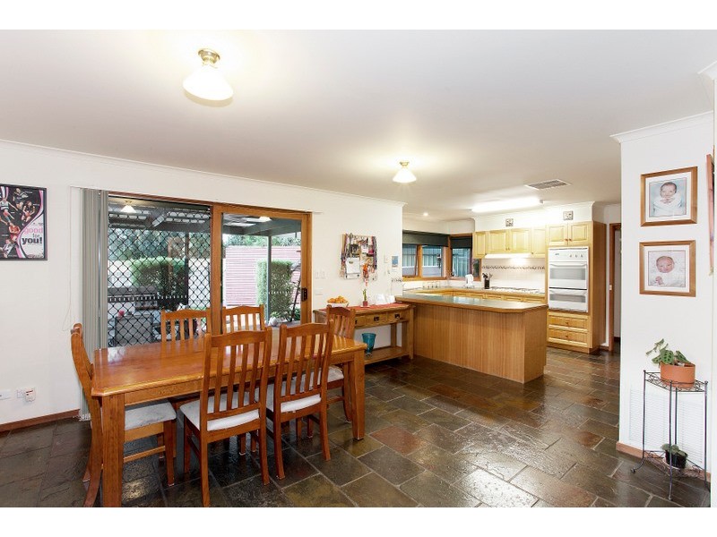 2 Freda Court, Narre Warren VIC 3805