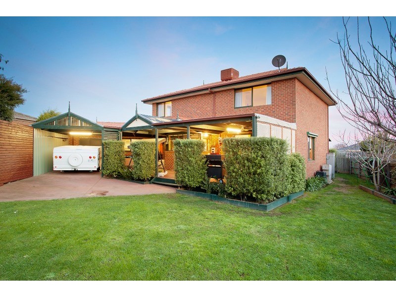 2 Freda Court, Narre Warren VIC 3805