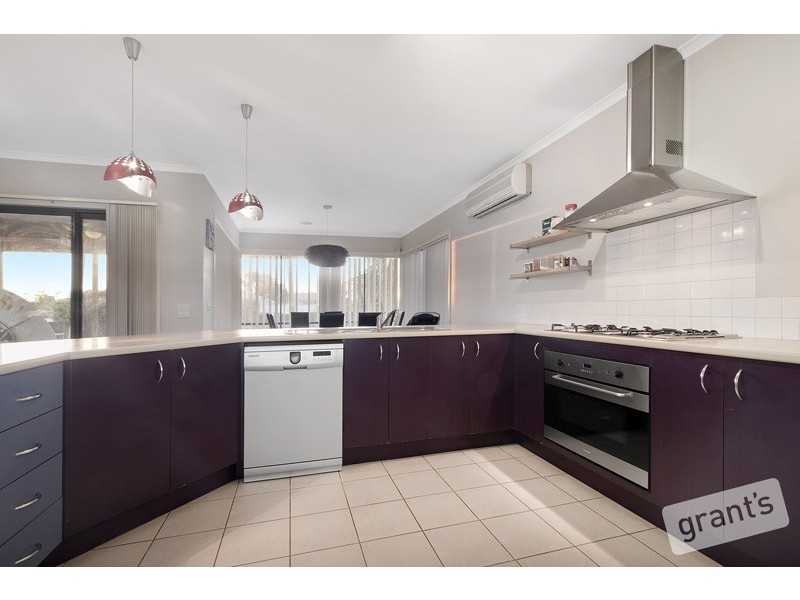 5 Eucumbene Drive, Berwick VIC 3806