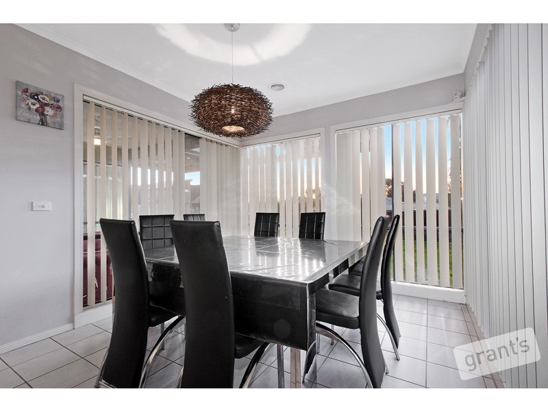 5 Eucumbene Drive, Berwick VIC 3806