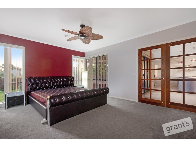 5 Eucumbene Drive, Berwick VIC 3806