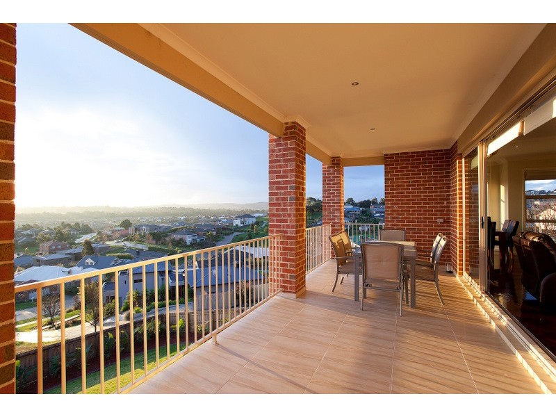 8 Crestview Drive, Beaconsfield VIC 3807