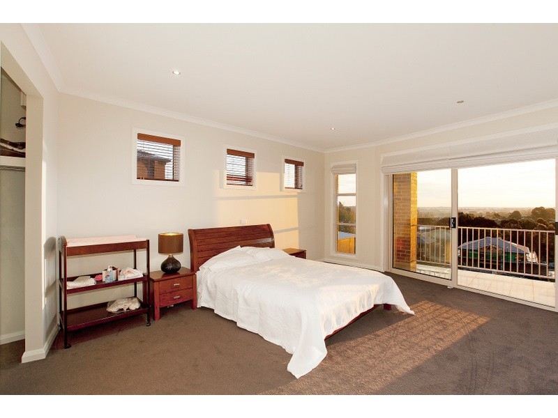 8 Crestview Drive, Beaconsfield VIC 3807
