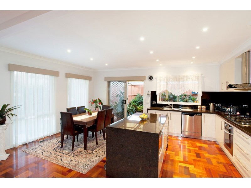 6 Asti Place, Berwick VIC 3806