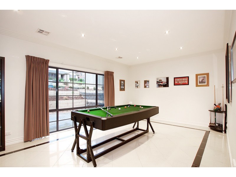 1 Allunga Parade, Berwick VIC 3806