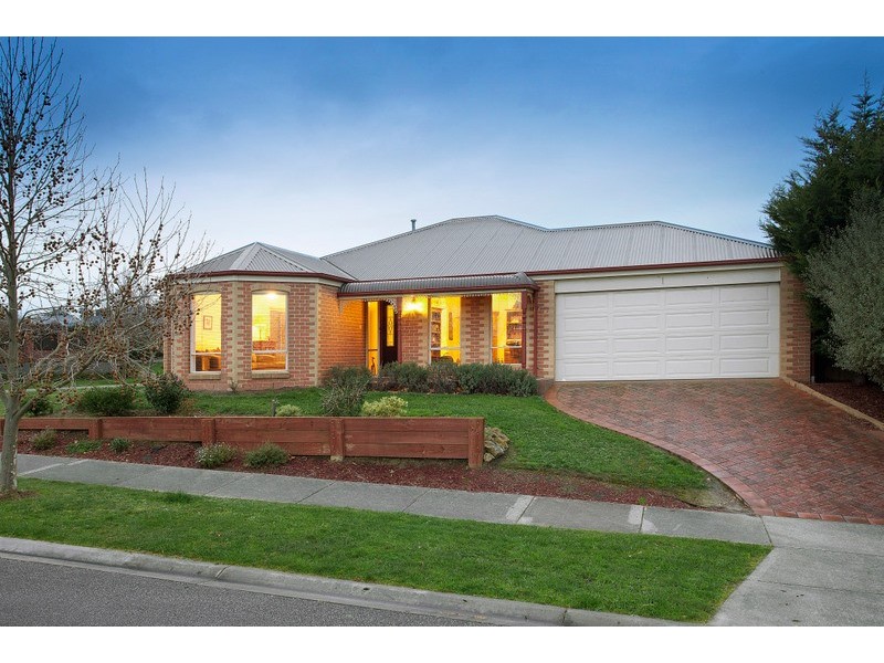 1 Stirling Circuit, Beaconsfield VIC 3807