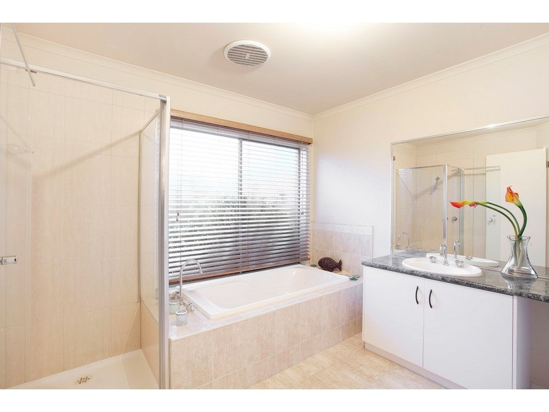 1 Stirling Circuit, Beaconsfield VIC 3807