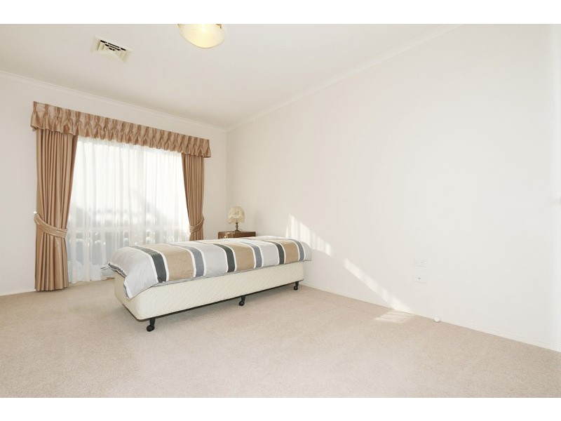 117/6 Melville Park Drive, Berwick VIC 3806