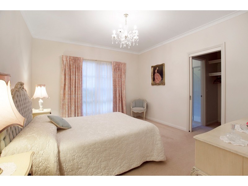 3/32 Langmore Lane, Berwick VIC 3806