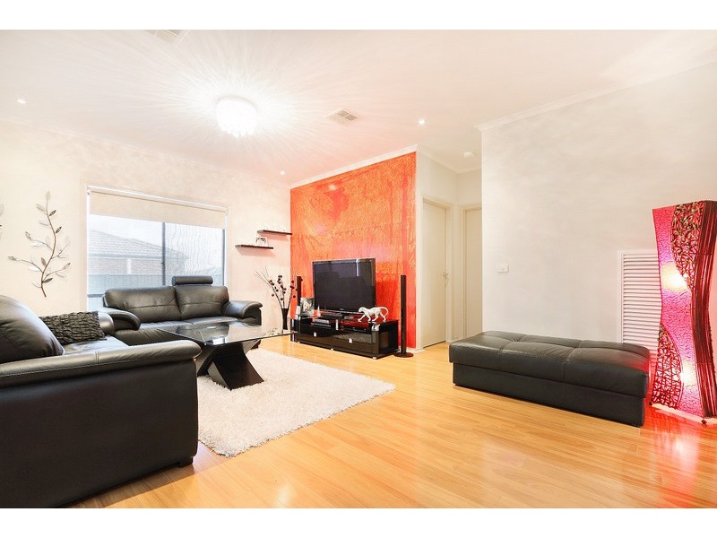 20 Merrowland Avenue, Cranbourne North VIC 3977