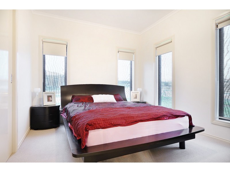 20 Merrowland Avenue, Cranbourne North VIC 3977