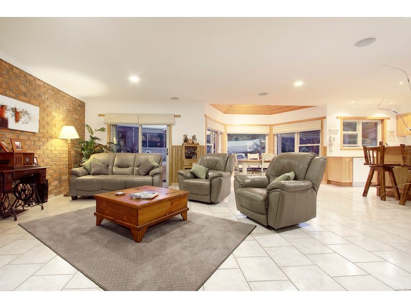 5 Maralee Court, Berwick VIC 3806