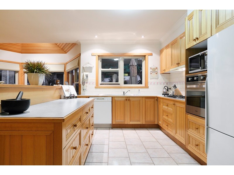 5 Maralee Court, Berwick VIC 3806