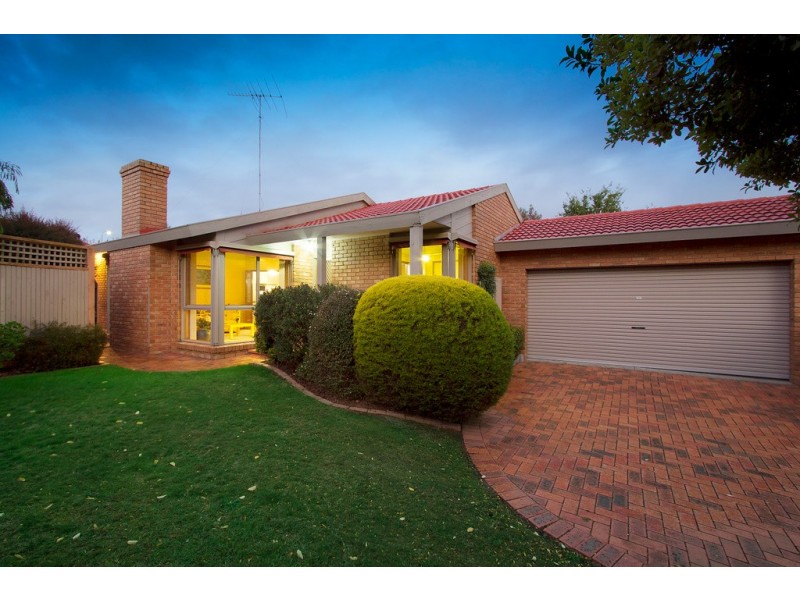 5 Confait Court, Berwick VIC 3806